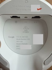 Google Nest hub & 2 Extenders.  3-pack system of Google Nest Wifi (1st Gen picture