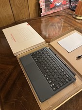 Keyboard w/ Built-In Touchpad, Wireless Gray picture
