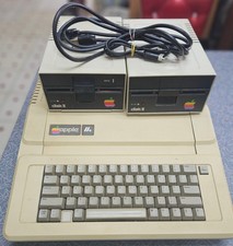 Apple IIe A2S2064 + 2 Disc Drives + Controller + Memory Card All Tested Working picture