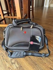 Wenger Swiss Army Boarding Bag / Travel Tote from the  Lucerne Lite Collection picture