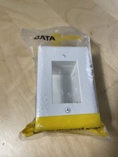Data Comm 45-0008-WH Easy Mount Recessed Low Voltage Cable Plate, White, New picture