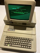 Working Apple IIe Computer A252064 & Floppy Drives Duo Disk Tested Read & Write picture