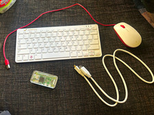 Raspberry Pi 400 Amiga Retro Emulation Computer Bundle with Pi Zero W Clear Case picture