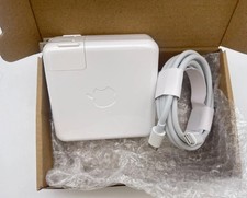 Genuine OEM 96W USB-C Rapid Charger for Apple MacBook Pro 16-inch （with Cable）US picture