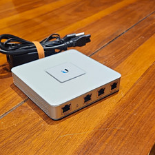 Ubiquiti Networks UniFi USG Security Gateway Router 1Gbps 1LAN/1WAN RJ-45 picture