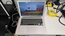 Apple MacBook Air 13