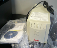 APC Smart-UPS 700VA (SU700X93) 120V – Used with Software & Some Cables picture