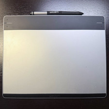 Wacom Intuos CTH-680 Pen & Touch Medium Graphics Tablet USB with Pen picture