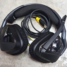 Corsair VOID PRO RGB Wireless RF Over-Ear Gaming Headset Boom Mic Black/Yellow picture