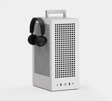 HYTE Revolt 3 Small Form Factor (SFF) White picture