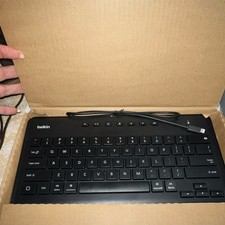 Belkin B2B124 Portable Wired Keyboard for iPad Lightning Connector Black QWERTY picture