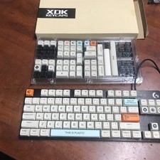 K140 Logitech G413 TKL SE Mechanical Gaming Keyboard- With XDK Custom Keycaps picture