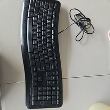 Microsoft Comfort Curve Keyboard 3000 USB Multimedia Contour 1482 KU-1079. A  picture