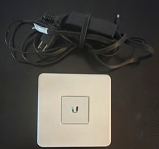Ubiquiti Networks UniFi Security Gateway USG 1Gbps RJ-45 1 LAN 1 WAN + Adapter picture