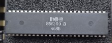 MOS 8563R9B VDC Video Chip – Commodore 128 - 80-Column – Tested / Vintage IC picture