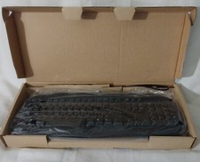 Logitech Deluxe Keyboard-Black PS/2 Wired 967447-0403. *** NEW 2004*** picture