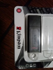 Linux Operating Systems Multi boot fast USB 3.2 32GB (10 in 1) picture