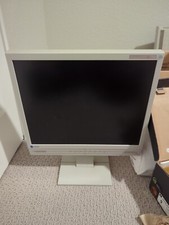 eizo flexscan L557 17 inch Hardly Used picture
