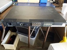 IBM 2005-16B 16 Port TotalStorage SAN16B-2 Fibre Channel Switch picture