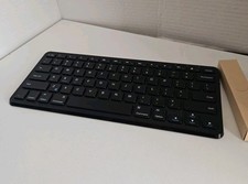 Anker Ultra-Compact Bluetooth Keyboard A7721 Is Rechargeable picture