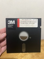 Vintage Apple IIe Computer Backup Introduction To The IIe DOS 3.3 5.25” Floppy picture