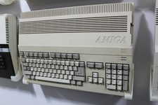 Amiga 500 Presentation Stand and Wall Mount picture