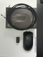 Razer Viper V3 Pro (Black) + Dot Skates Applied picture