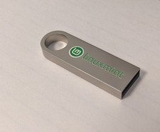 Linux Mint 22.3 USB Installer Bootable on PC & Laptop (Cinnamon version) picture
