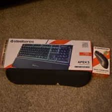 SteelSeries Apex 3 RGB Water-Resistant Keyboard + Rival 3 Wireless Mouse READ picture