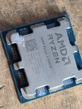 AMD Ryzen 9 9900x 12-Core 24-Thread 4.4 GHz (5.6 GHz Max Boost) Socket AM5 picture