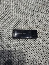 Insignia USB 3.2 SD and microSD Memory Card Reader picture