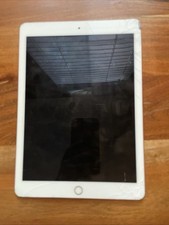 iPad Pro 9.7” Used - Fully Functional - Cracked Screen - Bundled With Case picture