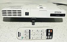 Epson PowerLite 1776W WXGA 3LCD Portable Projector Low 442 Lamp Hours OEM Remote picture
