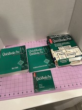 Quicken QUICKBOOKS PRO VERSION 5.0 User's Guide FOR WINDOWS 95 + CD BIG BOX picture
