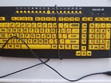 Nice Maxell Vision LargePrint Keyboard PC USB Wired Black Yellow Keys Computer ~ picture
