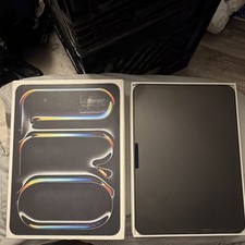Apple iPad Pro Series Tablet 10.5in Wi‑Fi 256MB Storage, Black picture