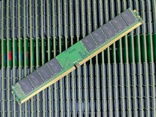 MT Micron 16GB VLP ECC UDIMM RAM DDR4 2666MHz 2400MHz 3200MHz 2Rx8 For 1U Server picture
