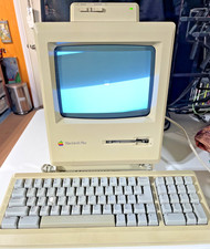 Vintage 1988 Apple Macintosh Plus 1MB M0001A Computer Keyboard WORKING See Video picture