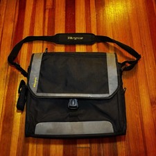 TARGUS CityGear Miami Messenger Bag - Large - 17