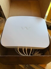 Waveform QuadPro: High-Gain Directional 4x4 MIMO Panel Antenna + mount and cable picture