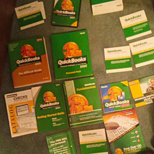 Intuit QuickBooks 2005 Accounting Software Reinstall Pack w/ Books & Manuals picture