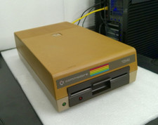 Commodore 1541 Single Floppy Disk Drive (specify preference on front panel) picture