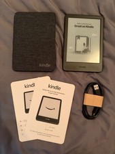 Amazon Kindle 11th Generation Bundle 16GB 6-inch Black 2024 picture