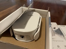 D-Link AC2000 Dual Band WiFi Extender Mesh Plug-In Signal Booster picture