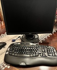 Acer AL2216W 22-inch Widescreen LCD Monitor, plus Logitech K350 keyboard; picture