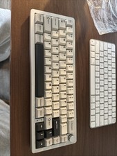 YUNZII AL68 Wireless Mechanical Keyboard, 60% CNC Aluminum, RGB, Hot-Swap picture