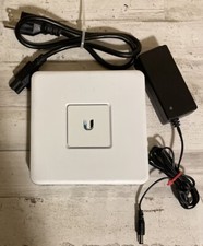 Ubiquiti Networks UniFi Security Gateway 1000Mbps Gigabit (USG) White picture