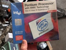 INTEL PENTIUM MMX 200 MHz Processor NEW + BOXED + SEALED. Vintage Intel Socket7 picture