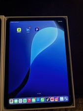 Apple Ipad air 11-inch M3 256Gb with Magic keyboard both Excellent Condition picture