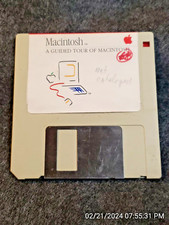 Apple Macintosh Diskette 1984 A Guided Tour of Macintosh 690-5002A ..... (DS2D3) picture